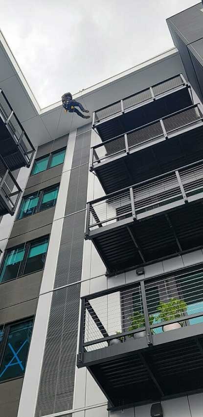 Blackline-Glazing-Pictures-services